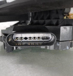 Serrure avant gauche FORD FIESTA 6 Photo n°1