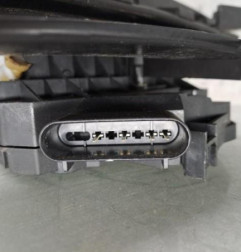 Serrure avant droit FORD FIESTA 6 Photo n°1