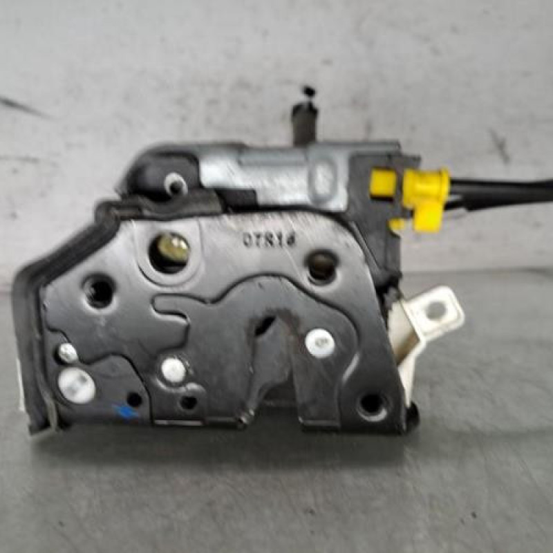 Serrure avant droit AUDI A1 1