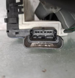 Serrure avant droit PEUGEOT PARTNER 2 Photo n°1