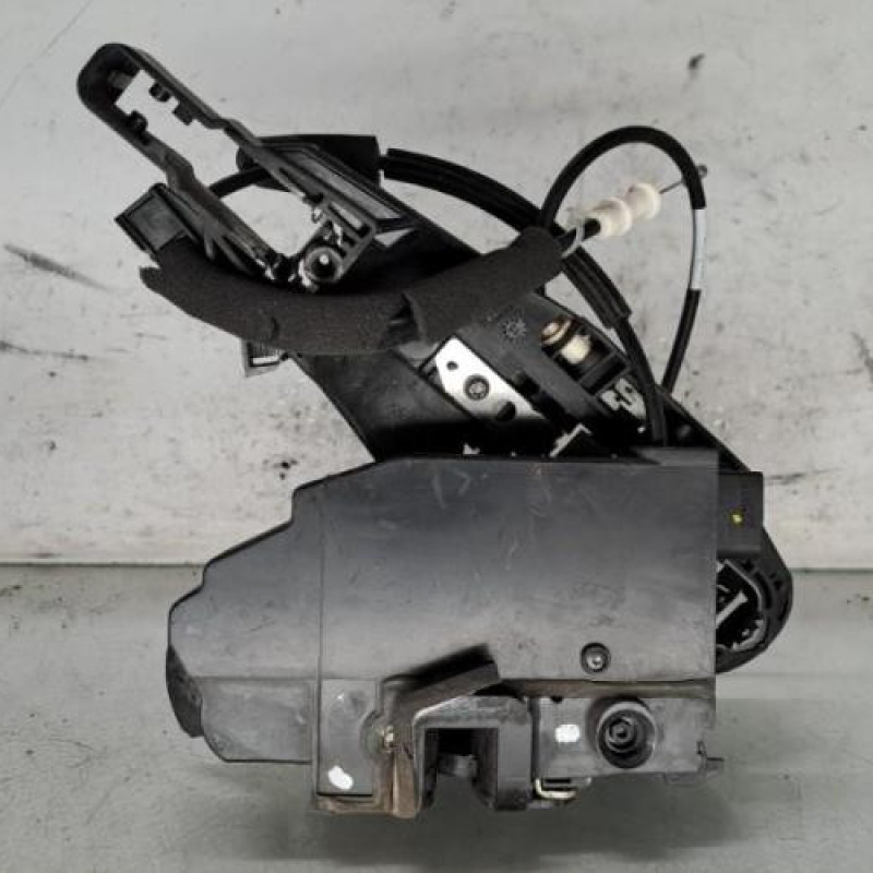 Serrure avant gauche PEUGEOT 308 2