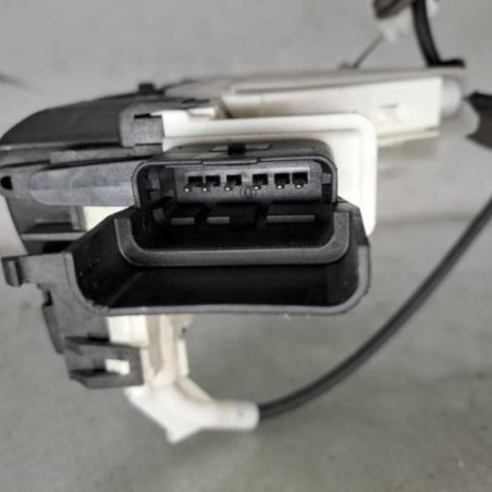 Serrure avant gauche PEUGEOT 5008 1