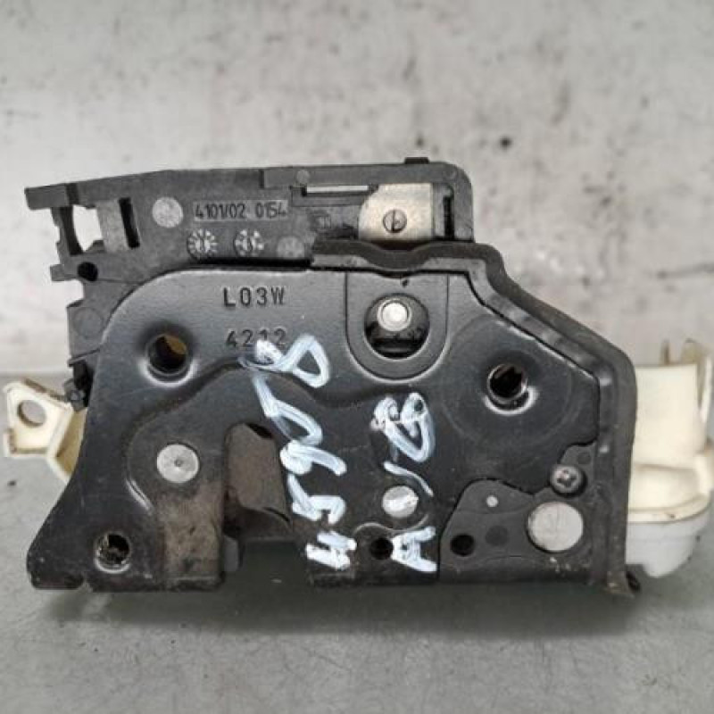 Serrure avant gauche VOLKSWAGEN PASSAT 6