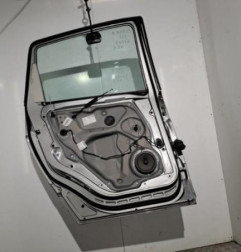 Porte arriere gauche MERCEDES CLASSE B 245