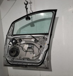 Porte avant droit MERCEDES CLASSE B 245 Photo n°1