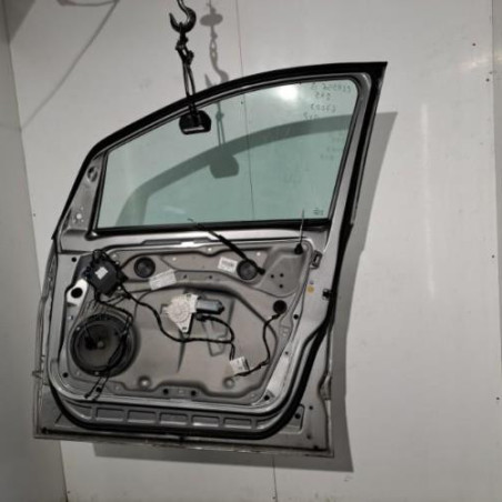 Porte avant droit MERCEDES CLASSE B 245 Photo n°1