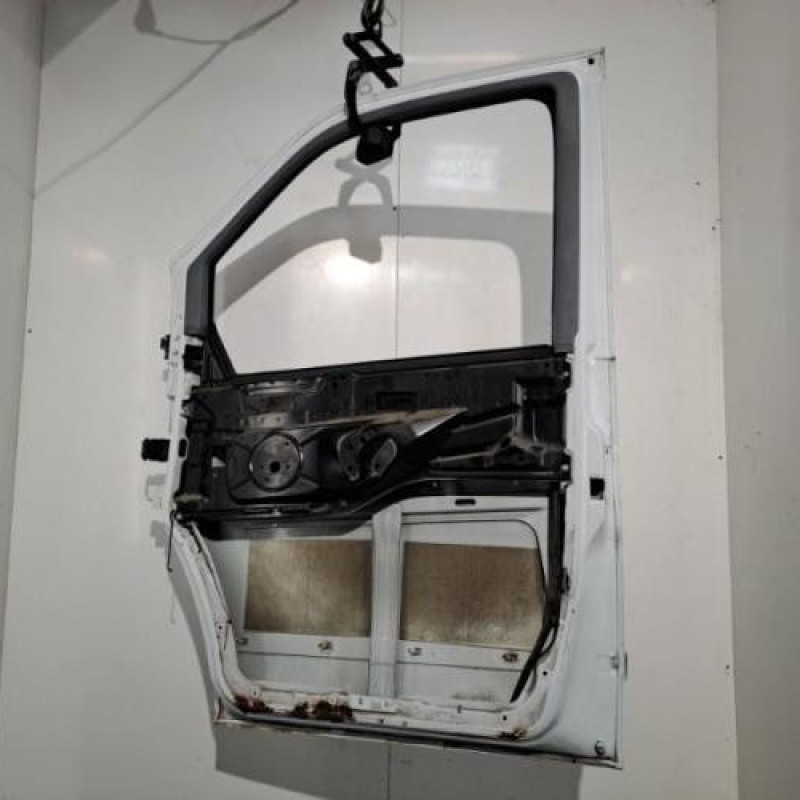 Porte avant droit MERCEDES VITO 638