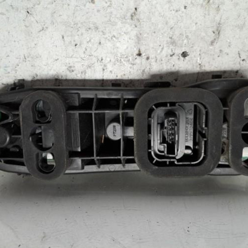 Platine feu arriere droit DACIA DUSTER 1