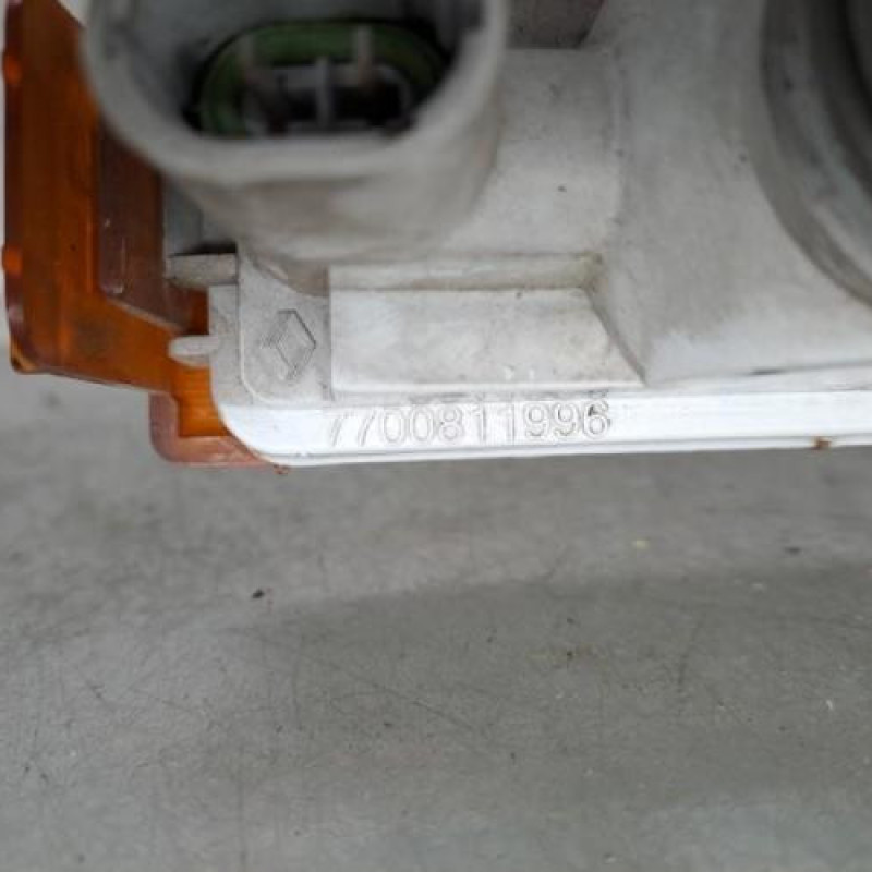 Optique avant secondaire gauche (feux)(clignotant) RENAULT EXPRESS