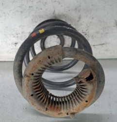 Ressort de suspension arriere droit RENAULT CLIO 3 Photo n°1