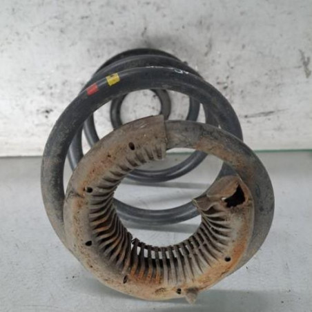 Ressort de suspension arriere droit RENAULT CLIO 3 Photo n°1