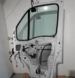 Porte avant droit RENAULT MASTER 2 Photo n°1