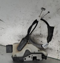 Serrure avant droit PEUGEOT 2008 1