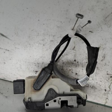 Serrure avant droit PEUGEOT 2008 1