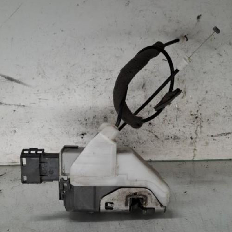 Serrure arriere droit PEUGEOT 5008 1