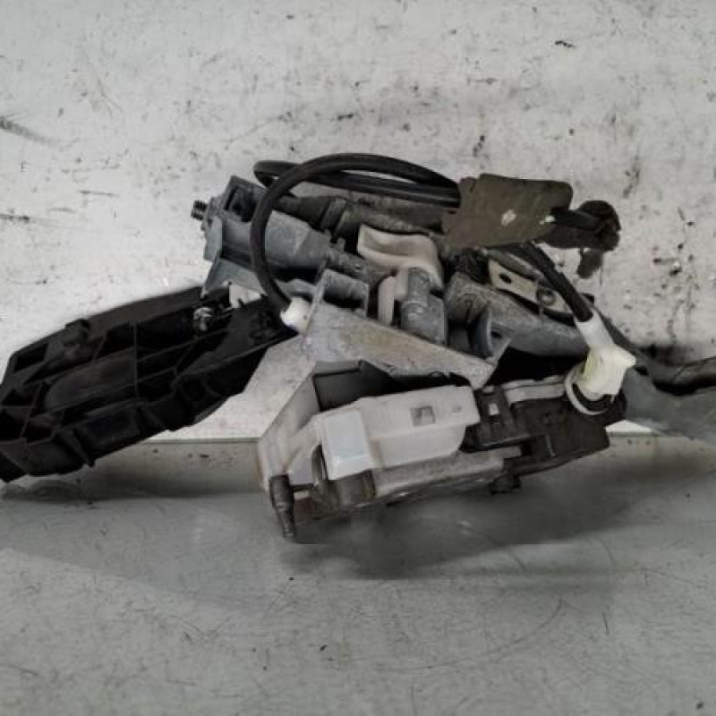 Serrure arriere droit PEUGEOT 3008 1