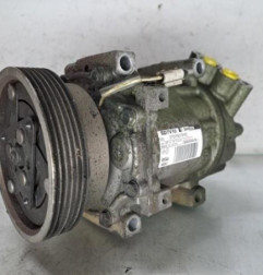 Compresseur clim DACIA DUSTER 1 Photo n°1