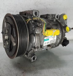 Compresseur clim PEUGEOT 407 Photo n°1