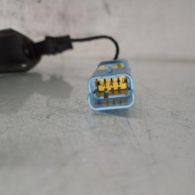 Poignee porte avant droit PEUGEOT 3008 2