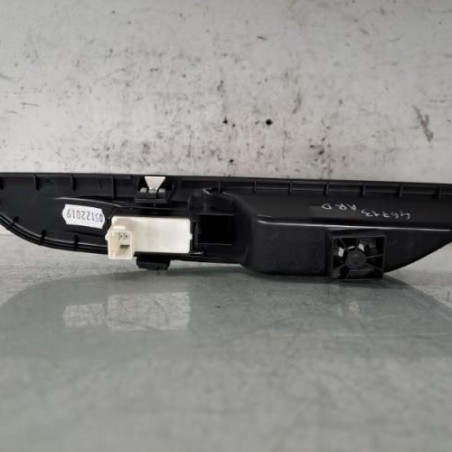 Interrupteur de leve vitre arriere droit PEUGEOT 3008 2
