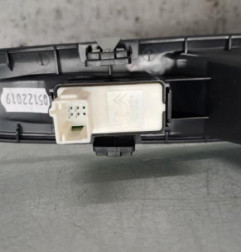 Interrupteur de leve vitre arriere droit PEUGEOT 3008 2 Photo n°4