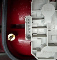 Feu arriere principal gauche (feux) SKODA FABIA 1 Photo n°3