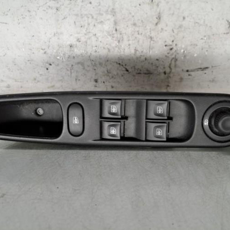 Interrupteur de leve vitre avant gauche RENAULT ZOE 1