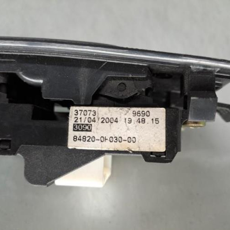 Interrupteur de leve vitre avant gauche TOYOTA COROLLA VERSO 2