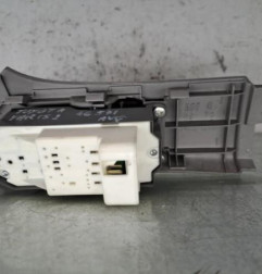 Interrupteur de leve vitre avant gauche TOYOTA YARIS 2