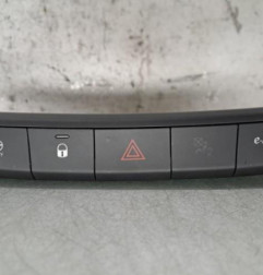 Bouton de warning FIAT TIPO CROSS Photo n°1