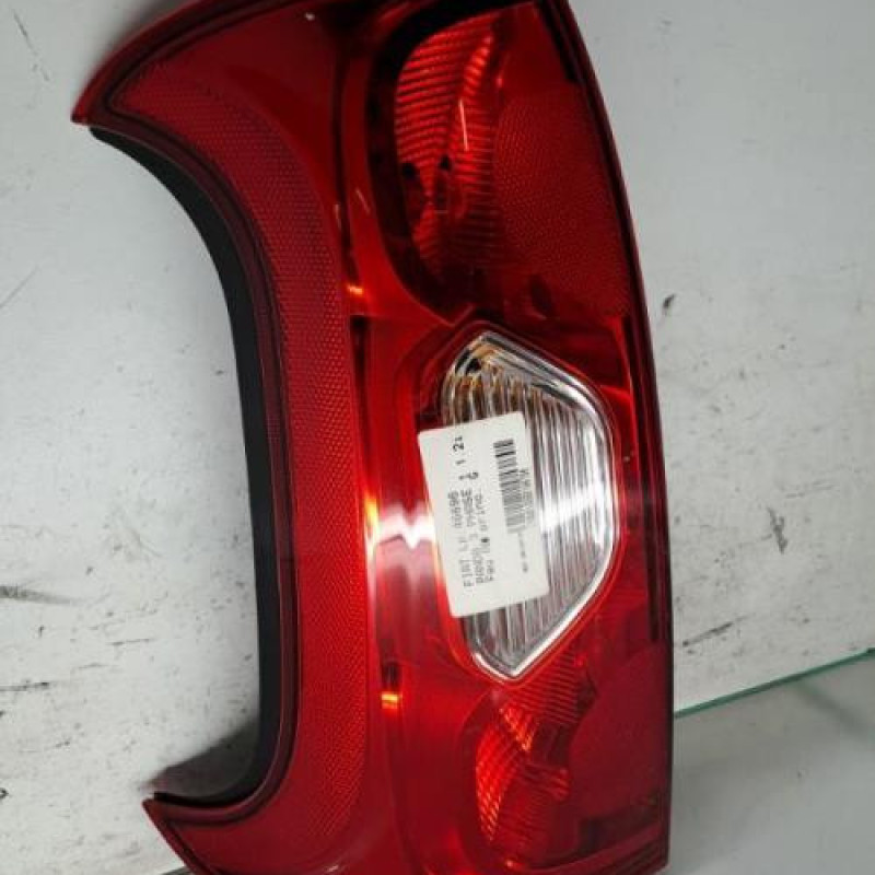 Feu arriere principal gauche (feux) FIAT PANDA 3