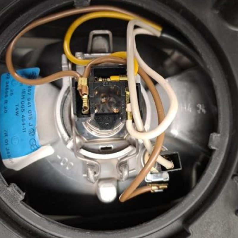 Optique avant principal gauche (feux)(phare) VOLKSWAGEN PASSAT 3