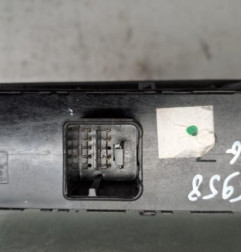 Interrupteur de leve vitre avant gauche VOLKSWAGEN PASSAT 6 Photo n°1