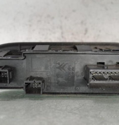 Interrupteur de leve vitre avant gauche PEUGEOT 308 1 Photo n°3