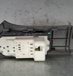 Interrupteur de leve vitre avant gauche TOYOTA YARIS 2