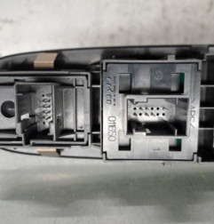 Interrupteur de leve vitre avant gauche FIAT PUNTO EVO 3 Photo n°1