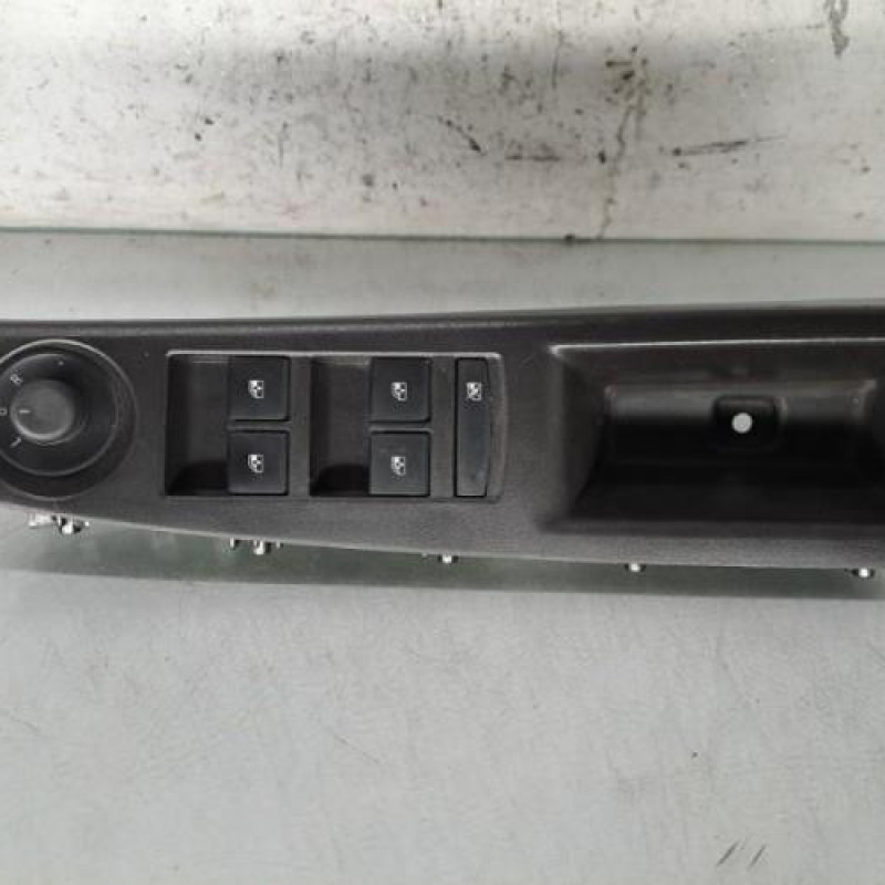 Interrupteur de leve vitre avant gauche CHEVROLET CRUZE