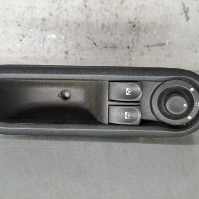 Interrupteur de leve vitre avant gauche RENAULT TWINGO 2