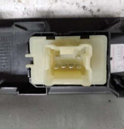 Interrupteur de leve vitre avant droit RENAULT CAPTUR 1 Photo n°1