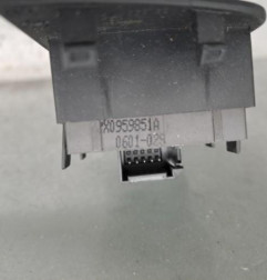 Commande retroviseurs AUDI A1 1 Photo n°3