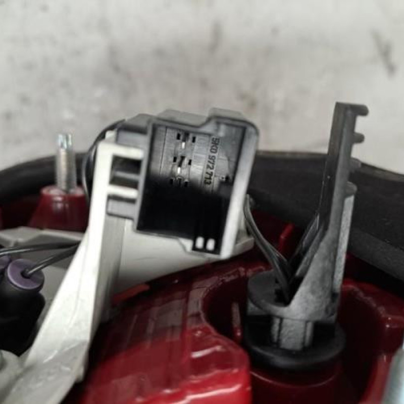 Feu arriere secondaire droit (feux) VOLKSWAGEN PASSAT 6