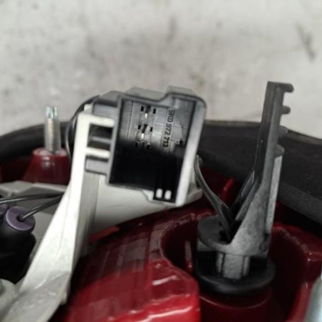 Feu arriere secondaire droit (feux) VOLKSWAGEN PASSAT 6 Photo n°1