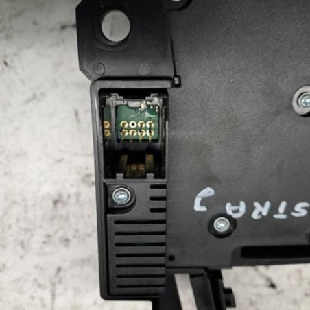 Facade autoradio OPEL ASTRA J Photo n°1