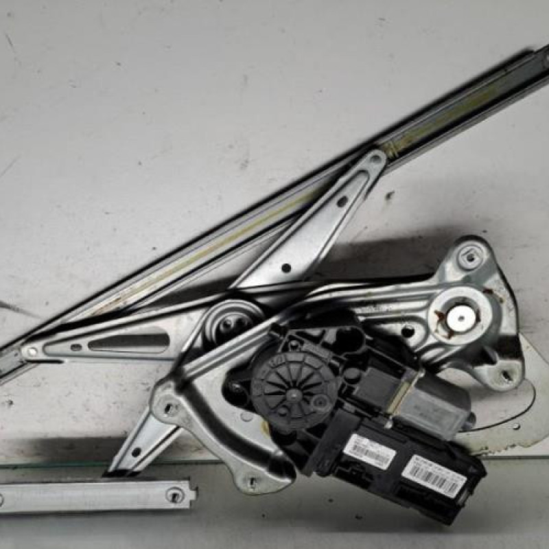 Leve vitre electrique avant gauche RENAULT MEGANE 3