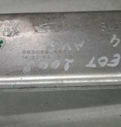 Leve vitre electrique avant gauche PEUGEOT 2008 1 Photo n°4