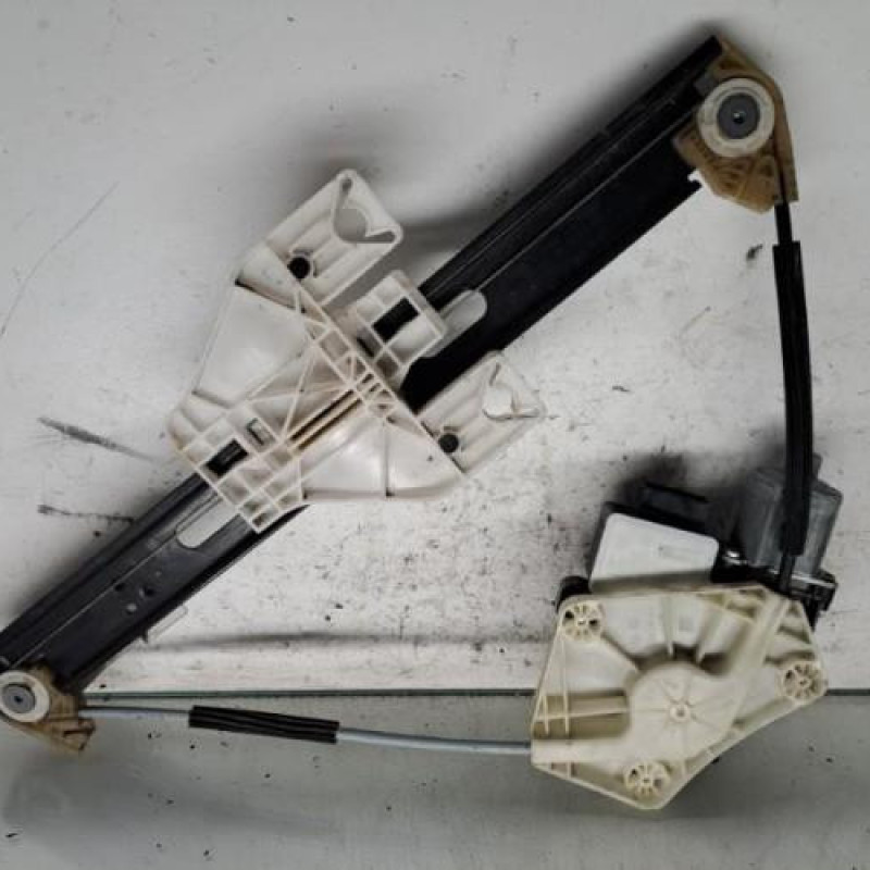 Leve vitre electrique arriere droit SEAT LEON 3