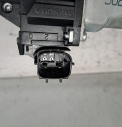 Leve vitre electrique arriere droit NISSAN JUKE 1