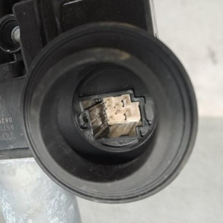 Leve vitre electrique arriere droit TOYOTA YARIS 4 Photo n°1