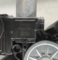 Leve vitre electrique arriere droit TOYOTA YARIS 4