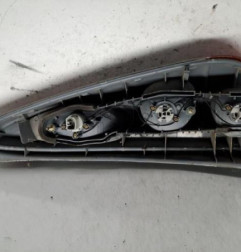 Feu arriere principal gauche (feux) TOYOTA YARIS VERSO Photo n°1